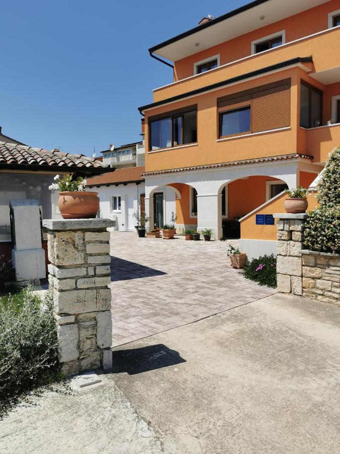 Villa Lamanova โรวีน ภายนอก รูปภาพ